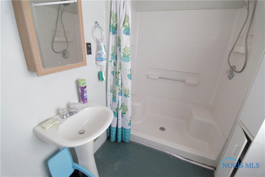 4118 Carthage Road Toledo, OH 43612 - Photo 11 of 22 Gallery Image 11