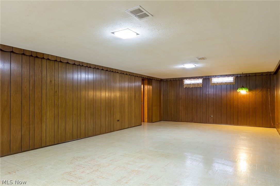 13912 Newton Road Cleveland, OH 44130 - Photo 28 of 35 Gallery Image 28