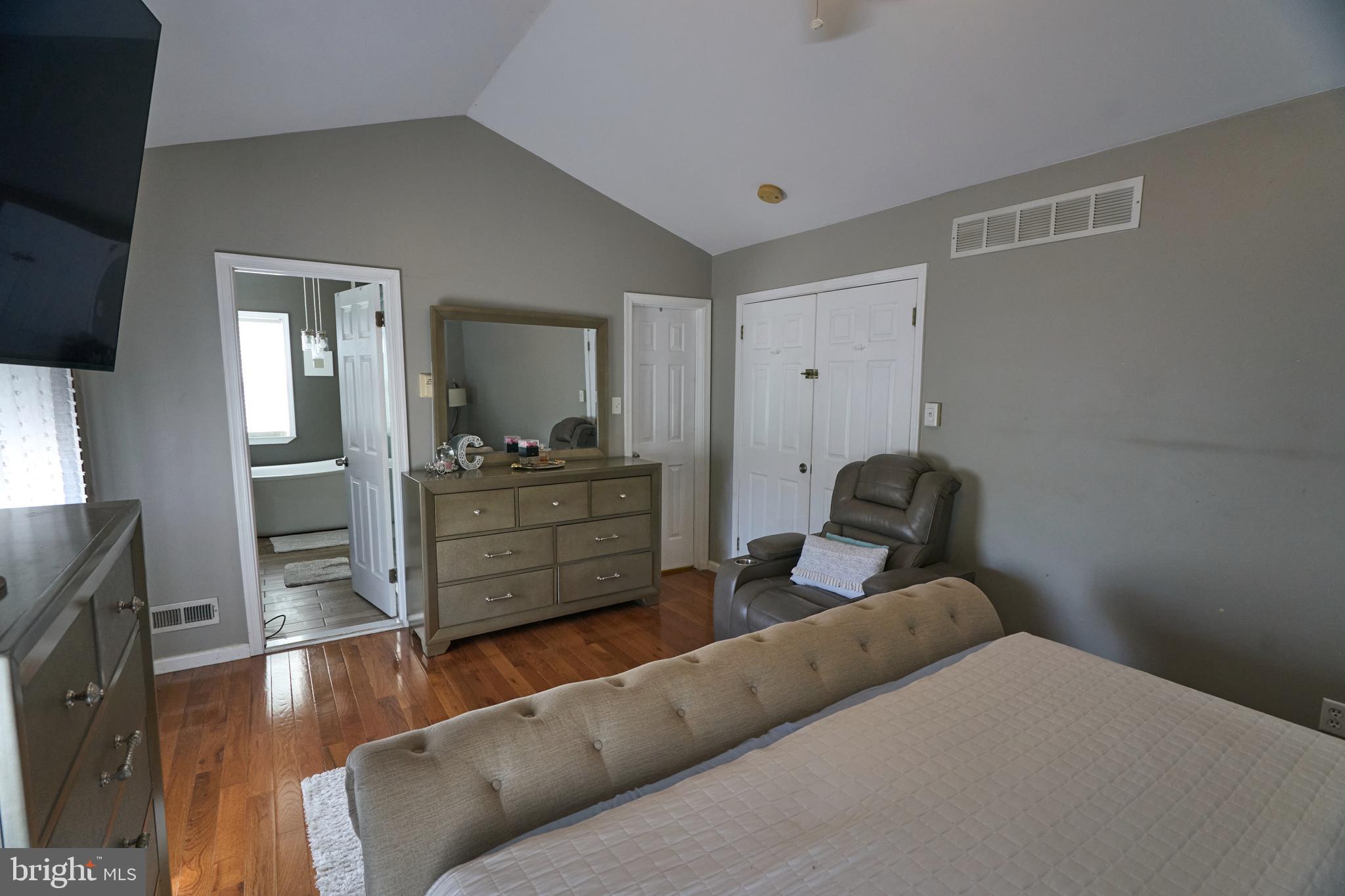 8905 Springview Road Philadelphia, PA 19115 - Photo 40 of 59 Bedroom into Main Bath