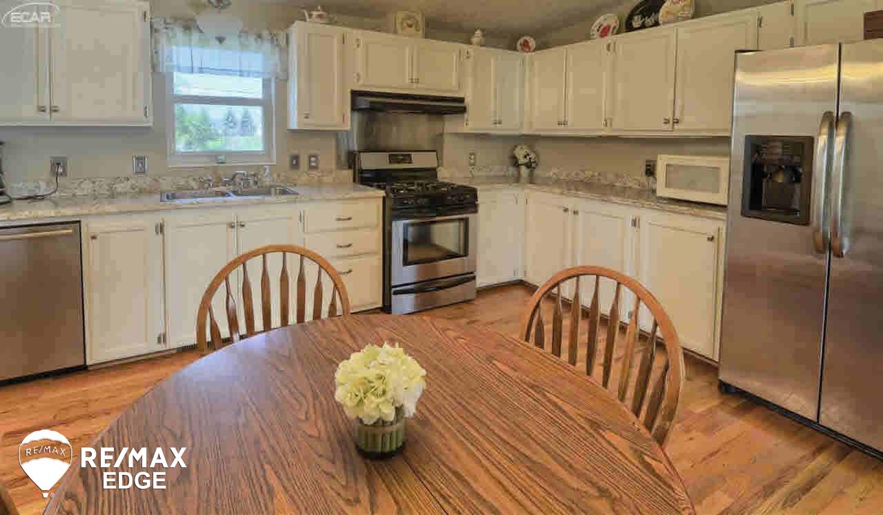 10330 Lapeer Road Davison, MI 48423 - Photo 2 of 41