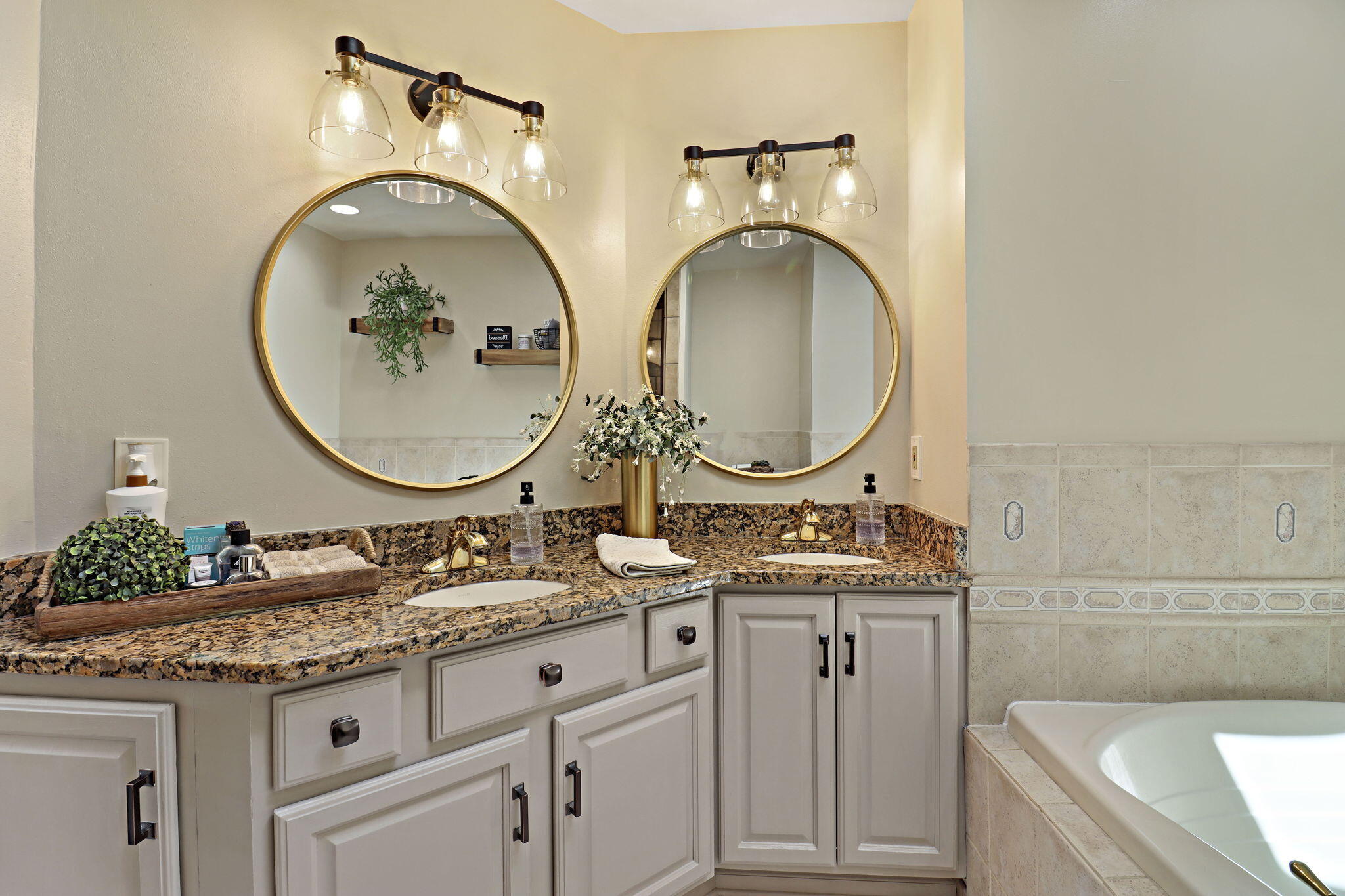 4366 86th Street Pleasant Prairie, WI 53142 - Photo 26 of 49 Primary Bathroom