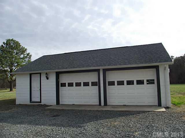 6500 Barrier Store Road Mount Pleasant, NC 28124 - Photo 2 of 16 Gallery Image 2