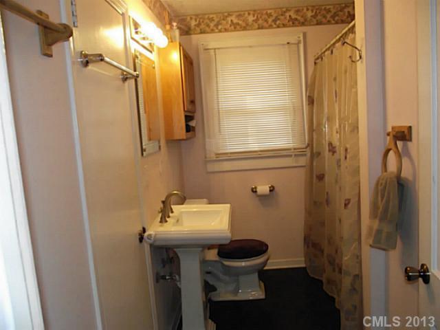 6500 Barrier Store Road Mount Pleasant, NC 28124 - Photo 4 of 16 Gallery Image 4