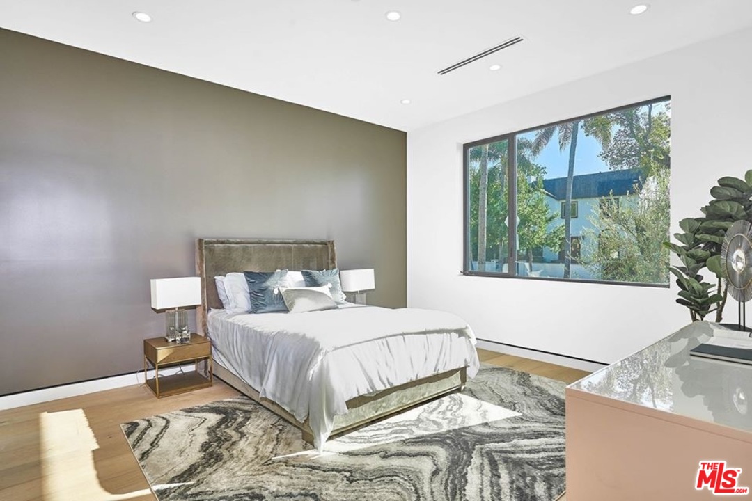 6509 Colgate Avenue Los Angeles, CA 90048 - Photo 4 of 15