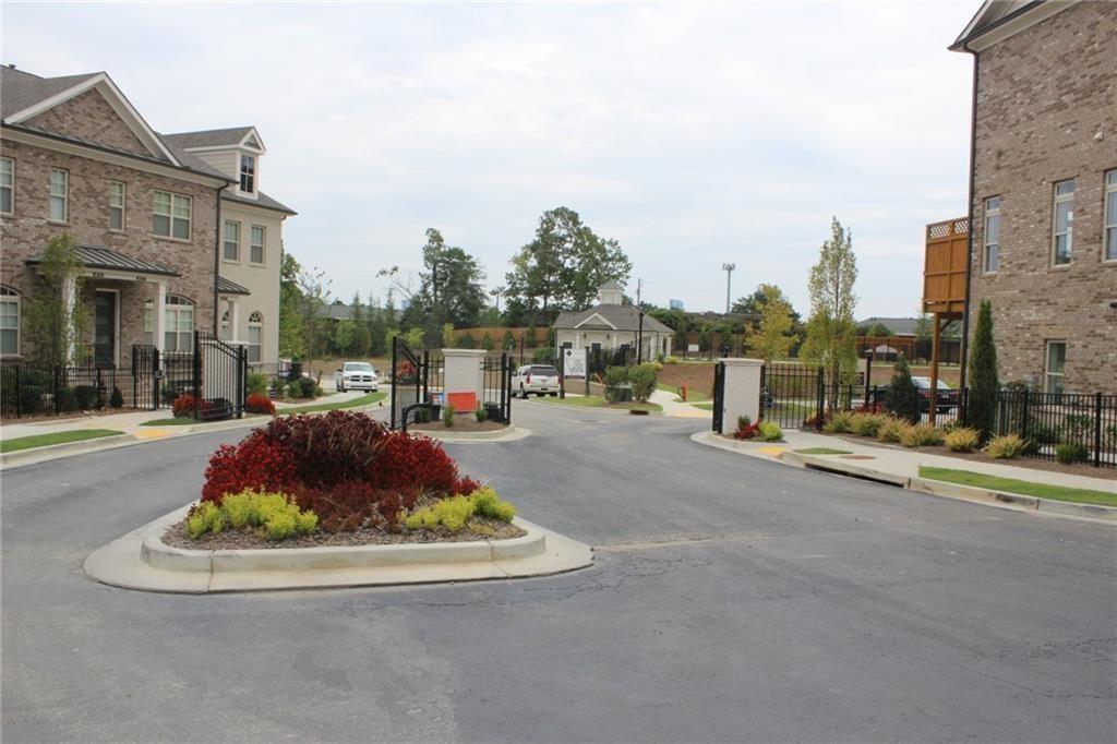 4761 Roswell Road Atlanta, GA 30342 - Photo 2 of 17