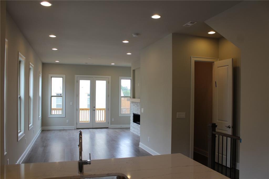 4761 Roswell Road Atlanta, GA 30342 - Photo 5 of 17