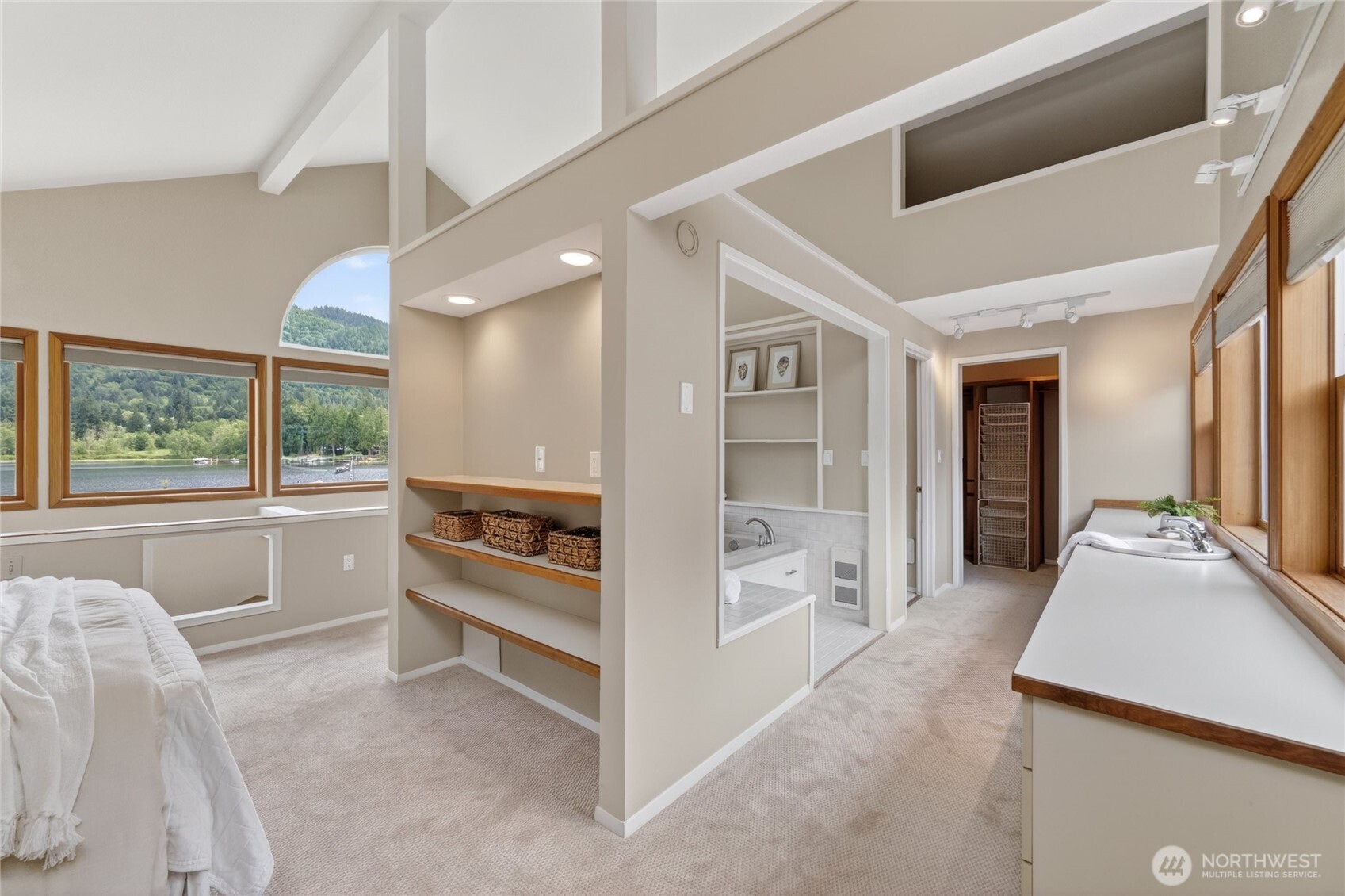 270 Shallow Shore Road Bellingham, WA 98229 - Photo 15 of 40