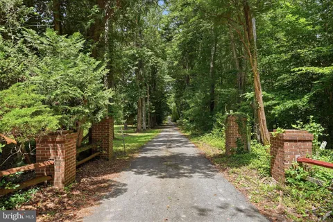 $1,750,000 | 1100 Cataway Place, Bryans Road, MD 20616