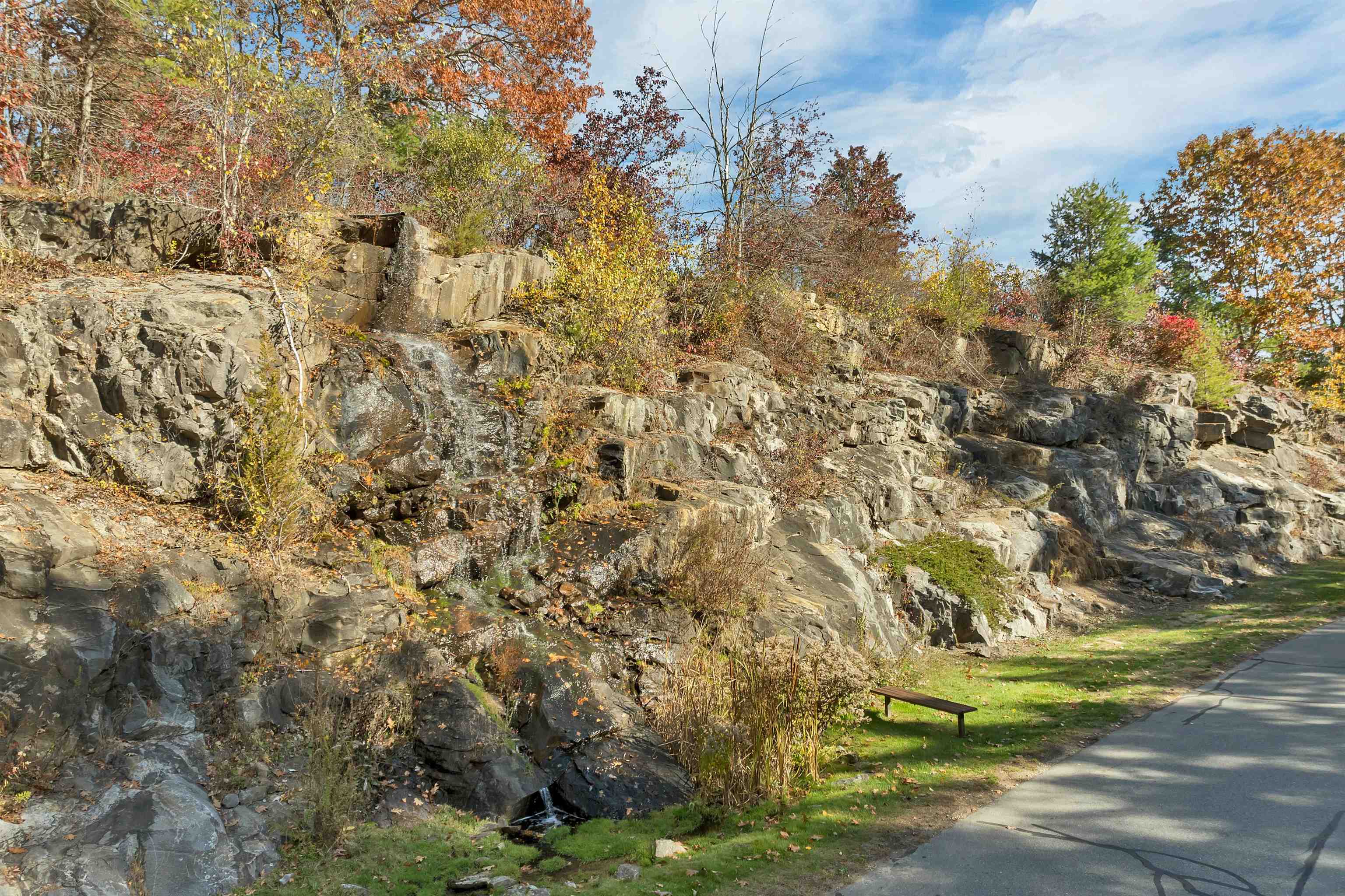 7 Evergreen Way Windham, NH 03087 - Photo 14 of 56