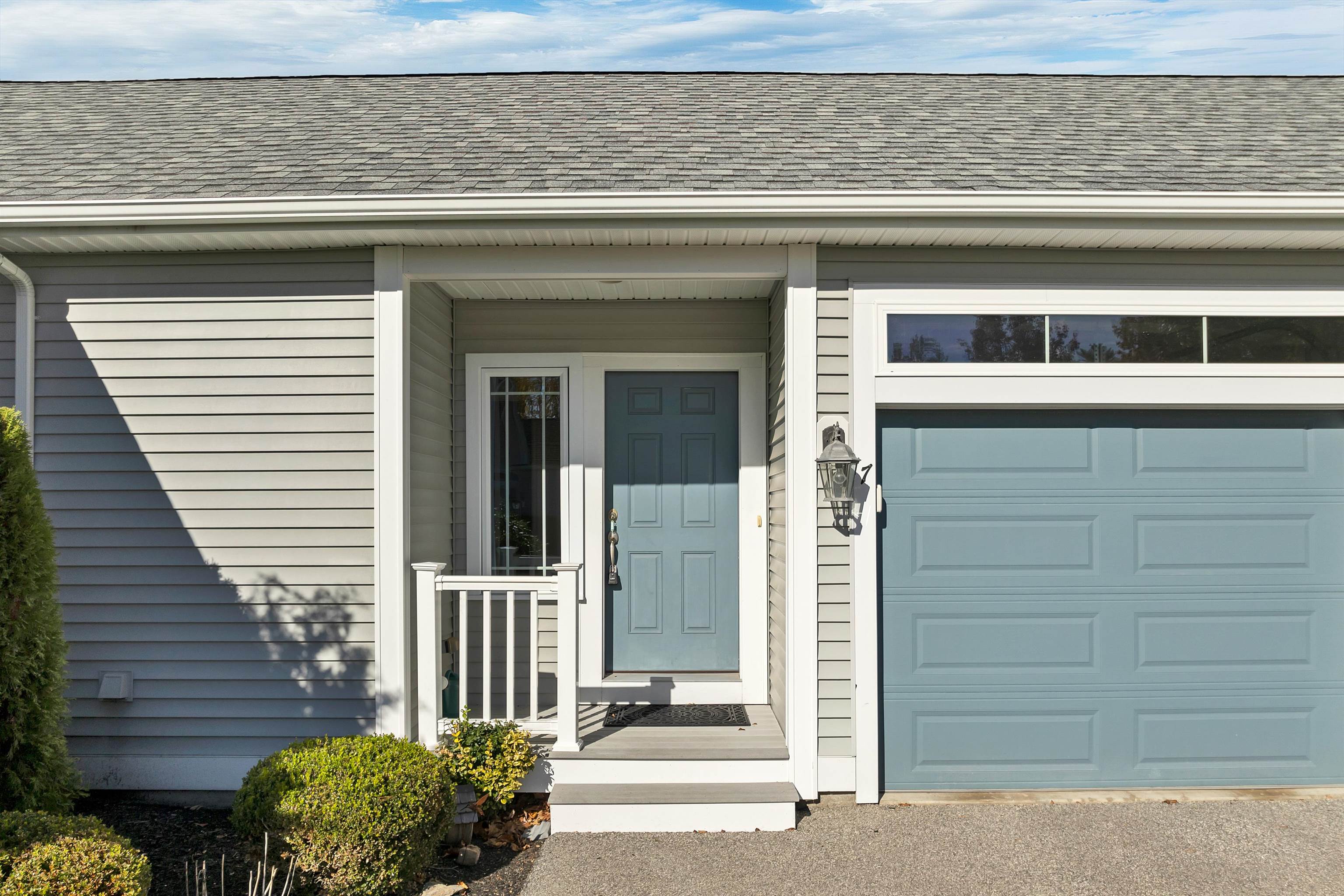 7 Evergreen Way Windham, NH 03087 - Photo 3 of 56