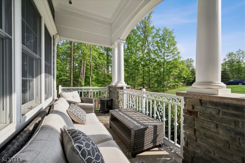 17 Countryside Lane Warren, NJ 07059 - Photo 3 of 47