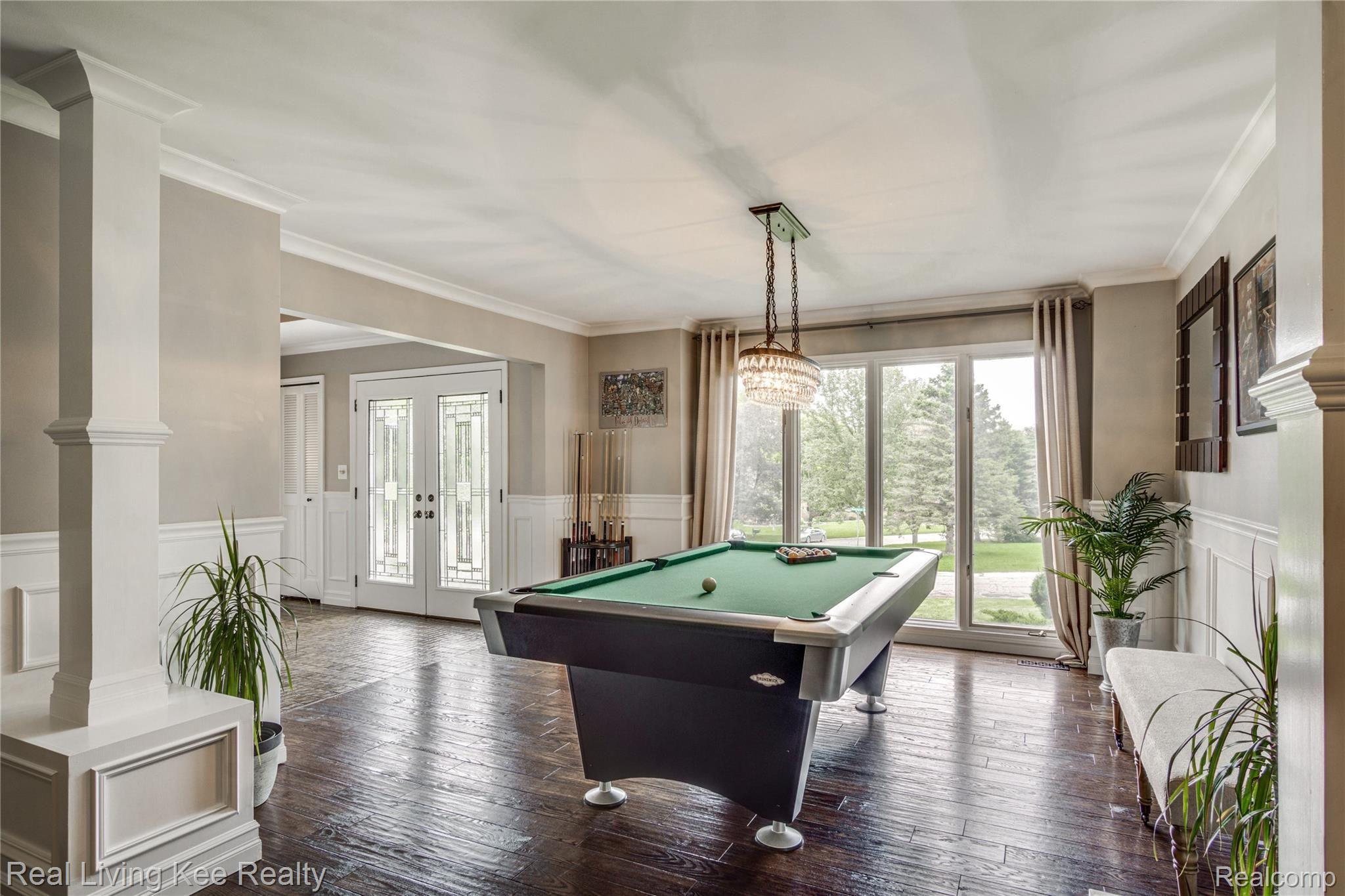 474 Ridgewood Road Rochester, MI 48306 - Photo 16 of 45 Interiors (7 of 41).jpg