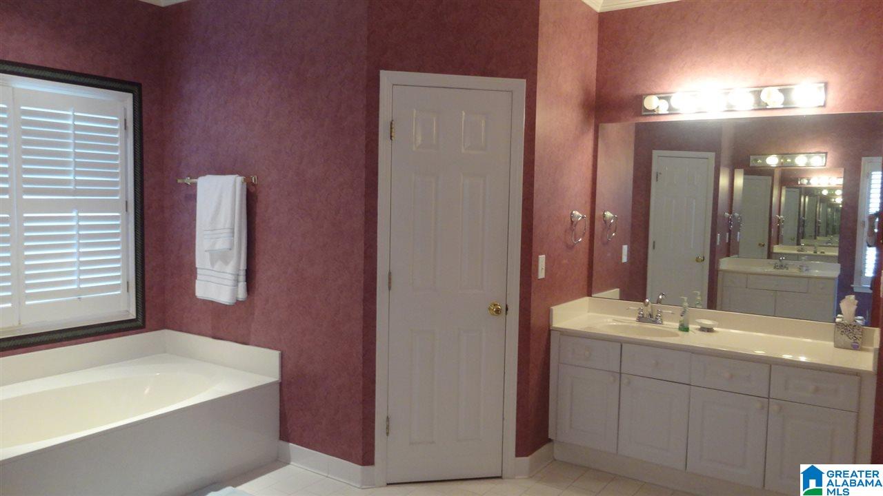 509 Meadow Ridge Circle Birmingham, AL 35242 - Photo 17 of 25