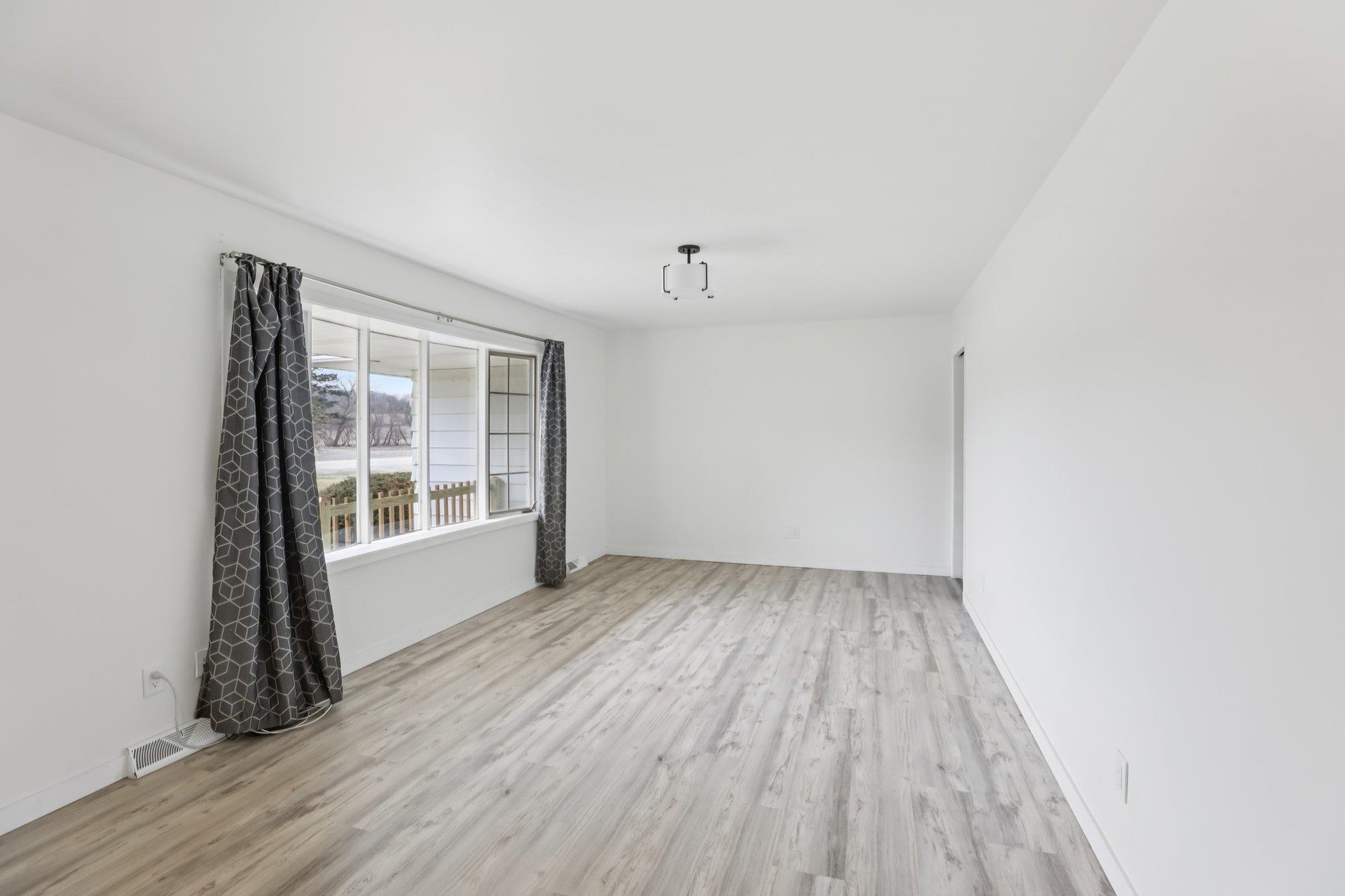 5484 Niesen Road Cross Plains, WI 53528 - Photo 8 of 44