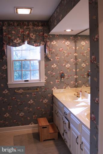181 McGuire Road Winchester, VA 22603 - Photo 14 of 30 Bath