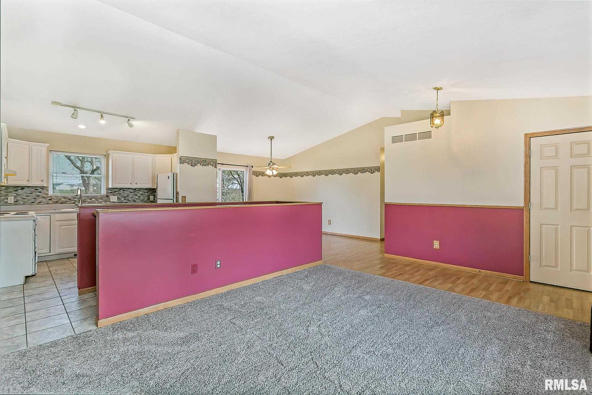 6126 Appomattox Road Davenport, IA 52806 - Photo 6 of 26 Gallery Image 6
