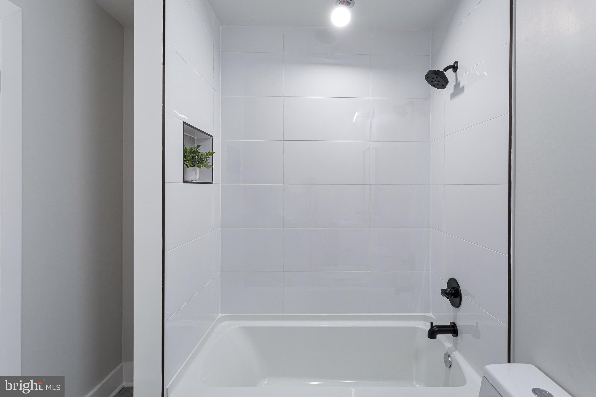 2209 M Street Northeast, Unit 6 Washington, DC 20002 - Photo 21 of 26 Gallery Image 21