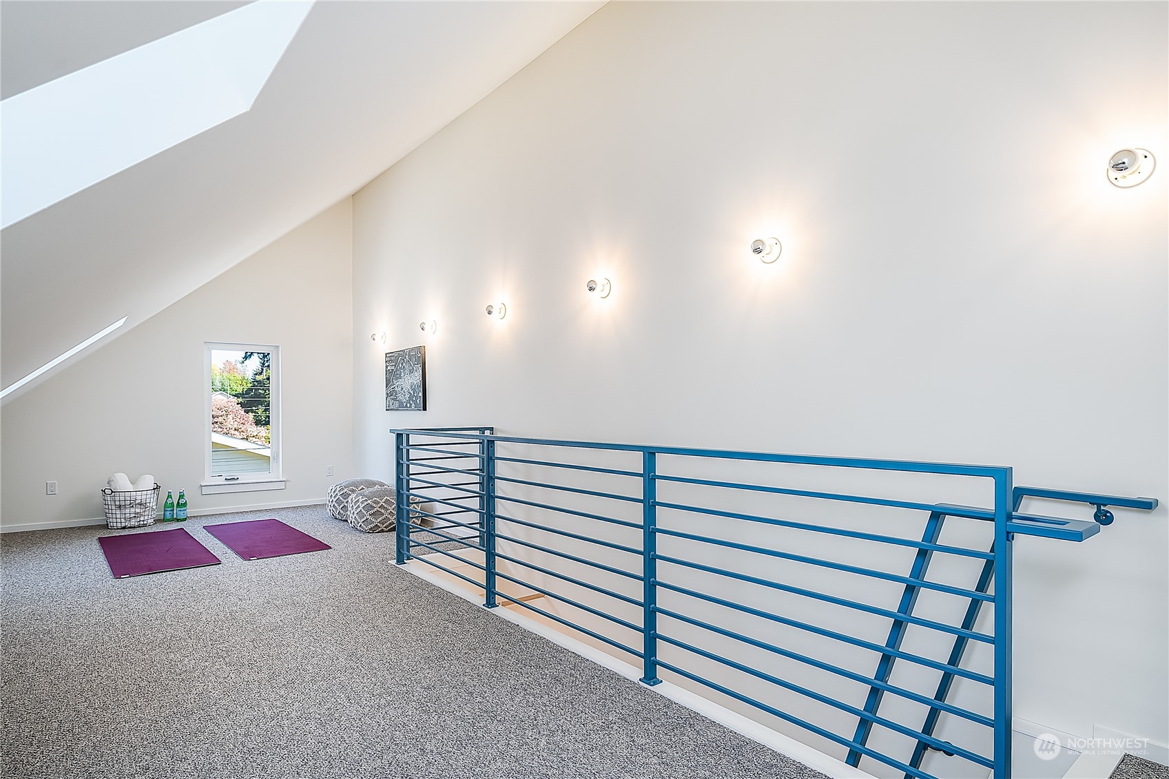 916 North 100th Street, Unit B Seattle, WA 98133 - Photo 14 of 19 a view of hallway with furniture and a window