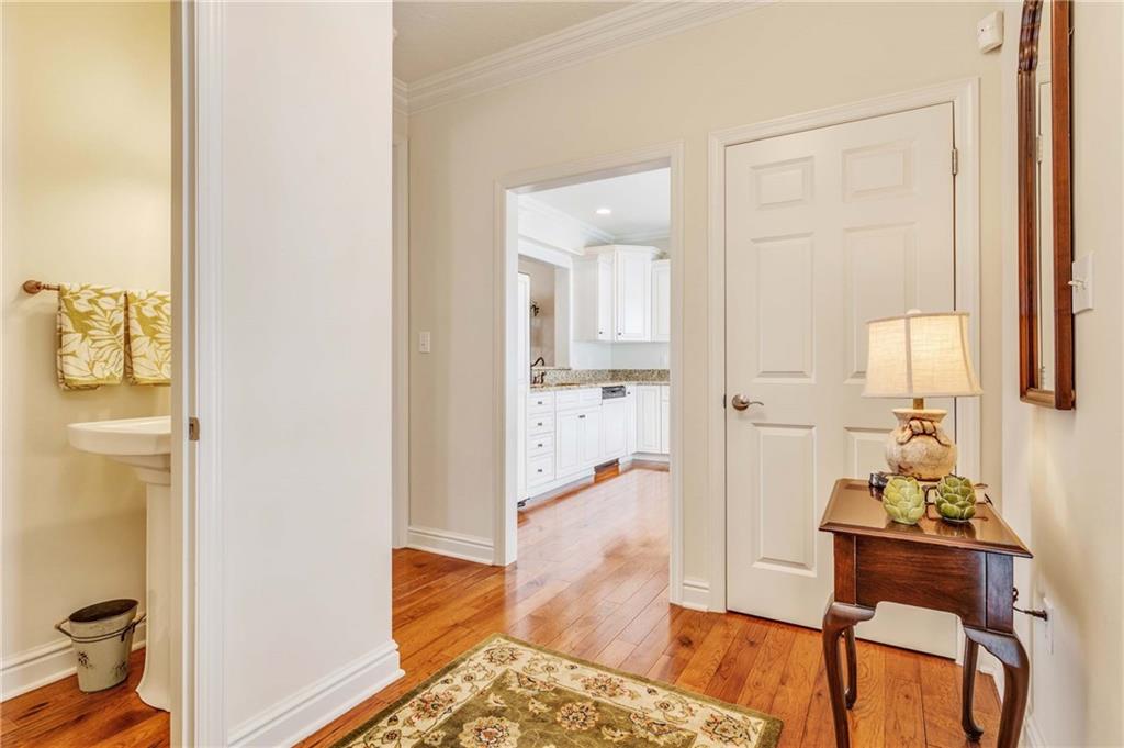 89 Shenot Road Wexford, PA 15090 - Photo 4 of 25 Gallery Image 4