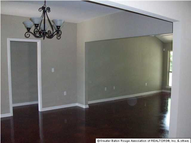 2038 Fountain Avenue Baton Rouge, LA 70810 - Photo 5 of 13 Gallery Image 5