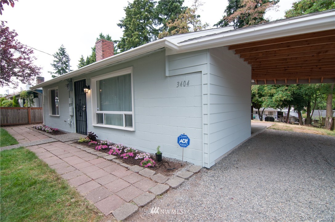 3404 Northeast 6th Street Renton, WA 98056 - Photo 2 of 15