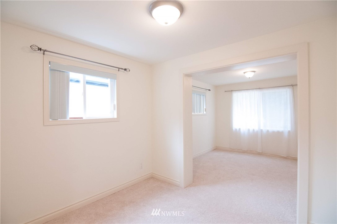 3404 Northeast 6th Street Renton, WA 98056 - Photo 11 of 15