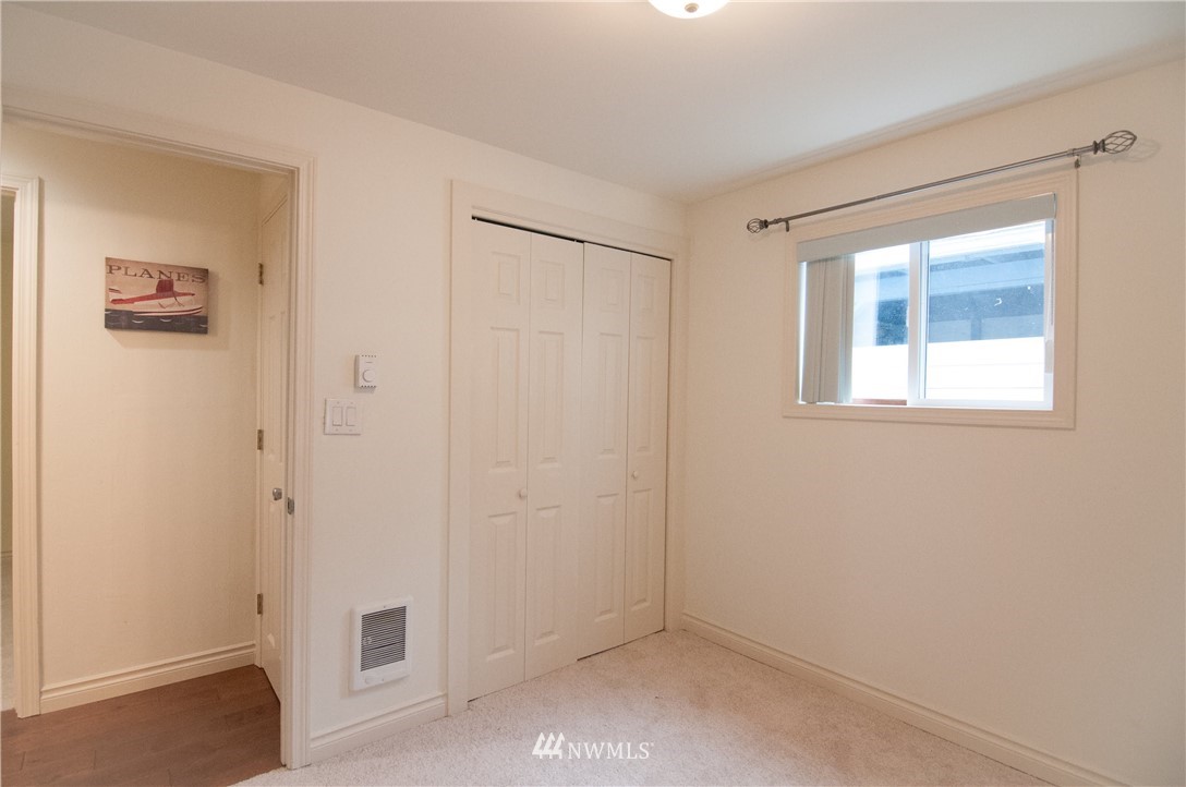 3404 Northeast 6th Street Renton, WA 98056 - Photo 13 of 15
