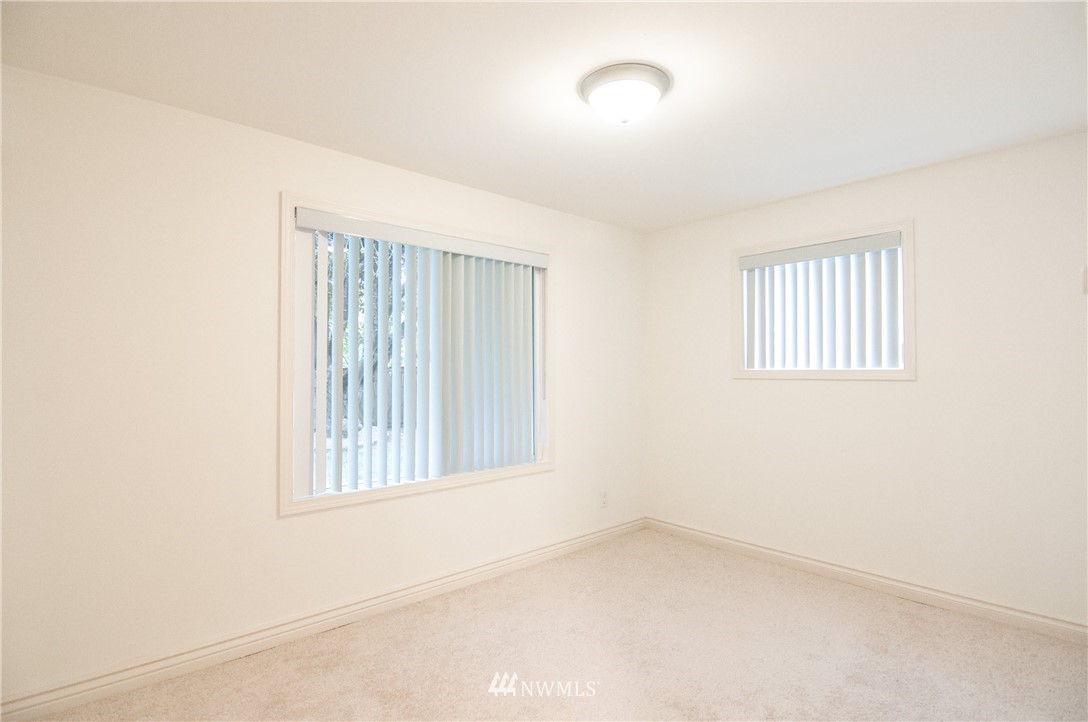 3404 Northeast 6th Street Renton, WA 98056 - Photo 10 of 15