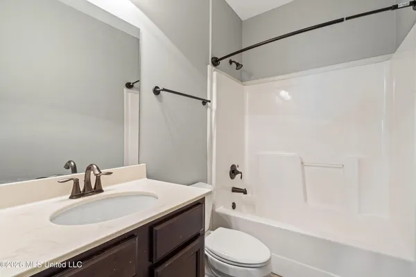 $409,900 | 4198 John Wood Lane, Olive Branch, MS 38654