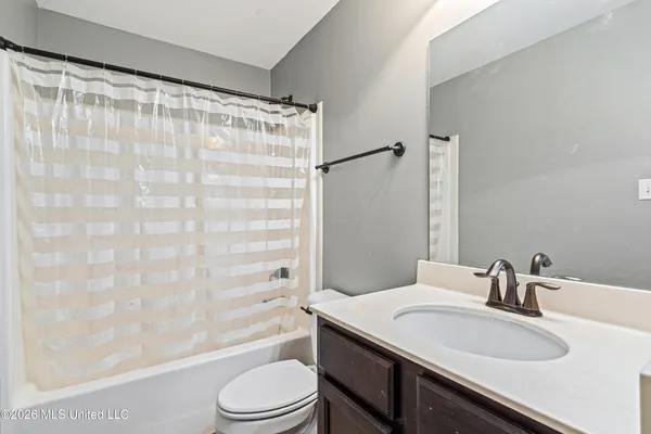 $409,900 | 4198 John Wood Lane, Olive Branch, MS 38654