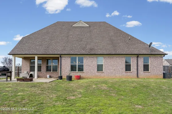 $409,900 | 4198 John Wood Lane, Olive Branch, MS 38654