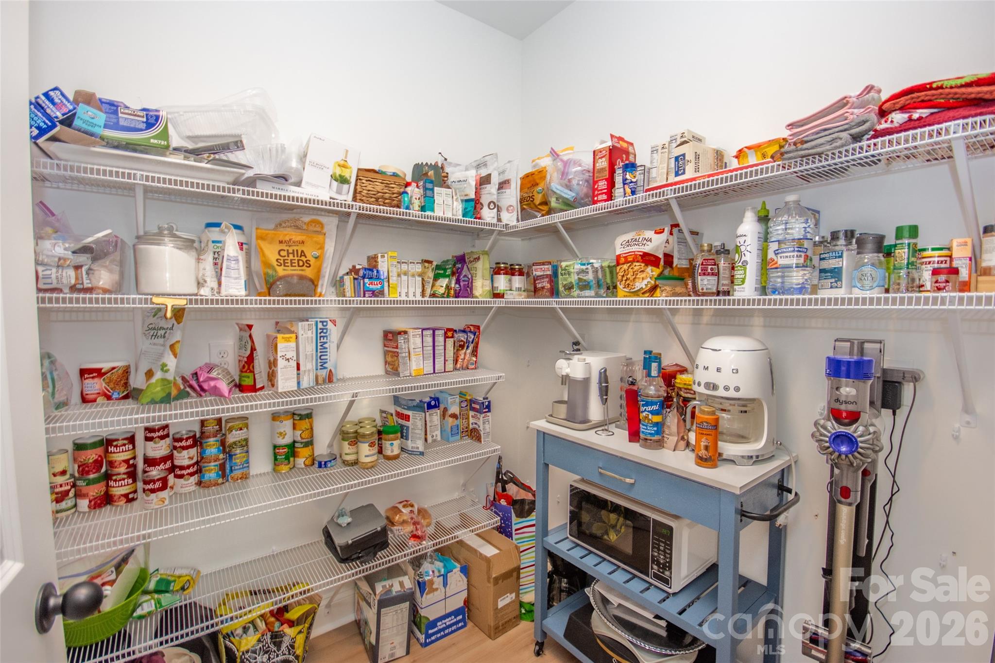 540 New Salem Road, Unit 1011 Statesville, NC 28625 - Photo 11 of 36 a room with furniture and a book shelf