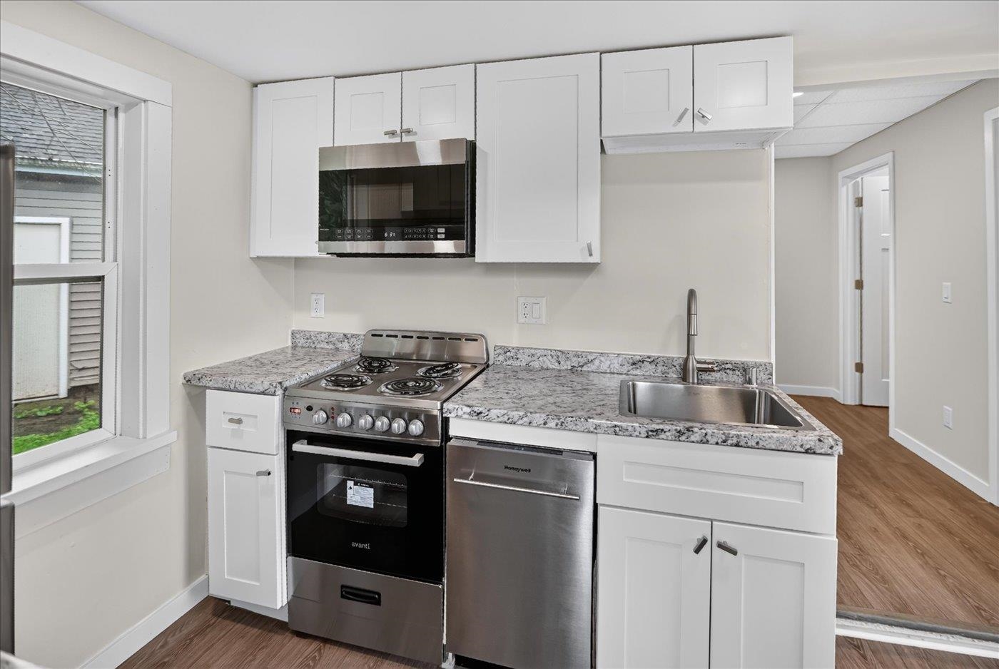 618 North Street Madison, WI 53704 - Photo 9 of 33