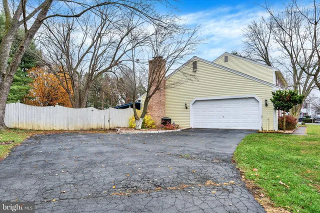 $399,900 | 3801 Brytton Lane, Harrisburg, PA 17110