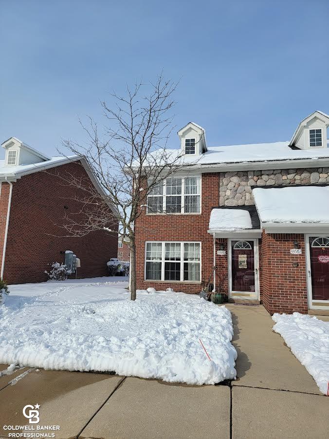 33560 Utica Road Fraser, MI 48026 - Photo 1 of 14 50100370.JPG