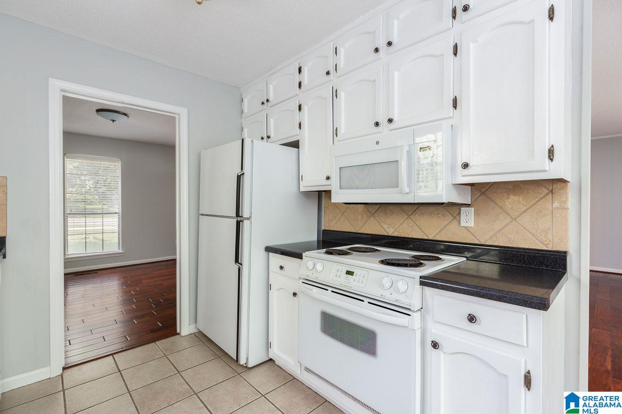 1045 Blue Ridge Boulevard Birmingham, AL 35226 - Photo 10 of 36