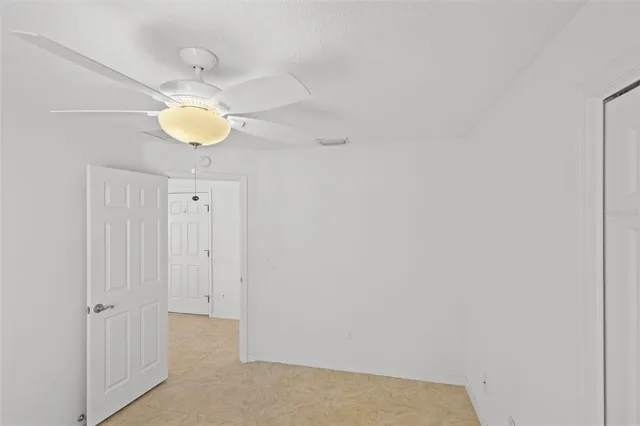 $364,000 | 1963 Ladyfish Avenue, The Villages, FL 32162