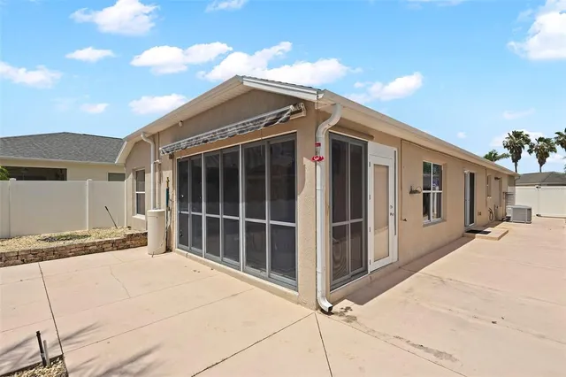 $364,000 | 1963 Ladyfish Avenue, The Villages, FL 32162