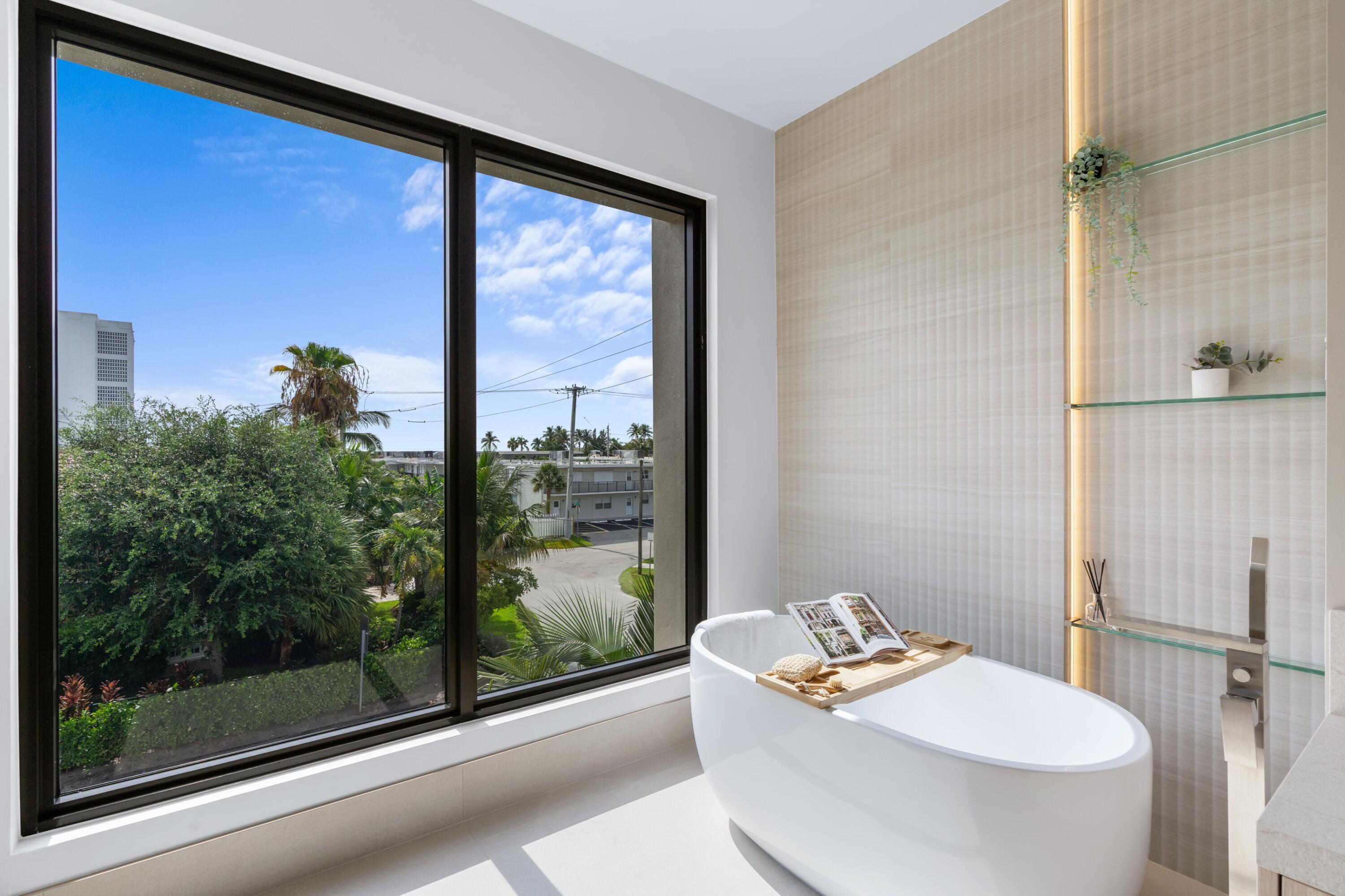 3099 Banyan Road, Unit B Boca Raton, FL 33432 - Photo 21 of 43 Master Bathroom