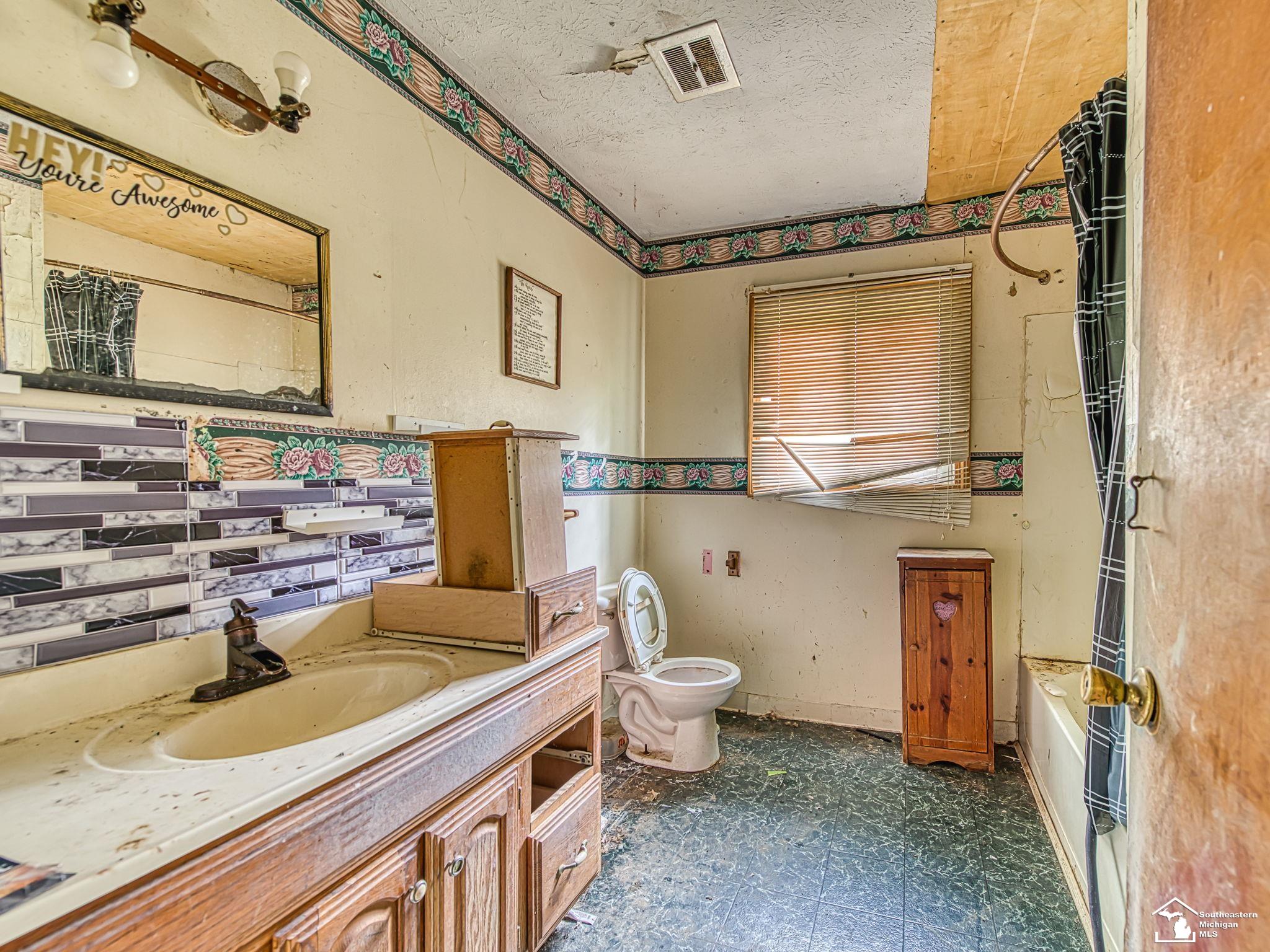 45665 Judd Road Belleville, MI 48111 - Photo 11 of 29 50182557-e8d09bbb-aa43-4507-b0bc-13d65ff96b19.JPG