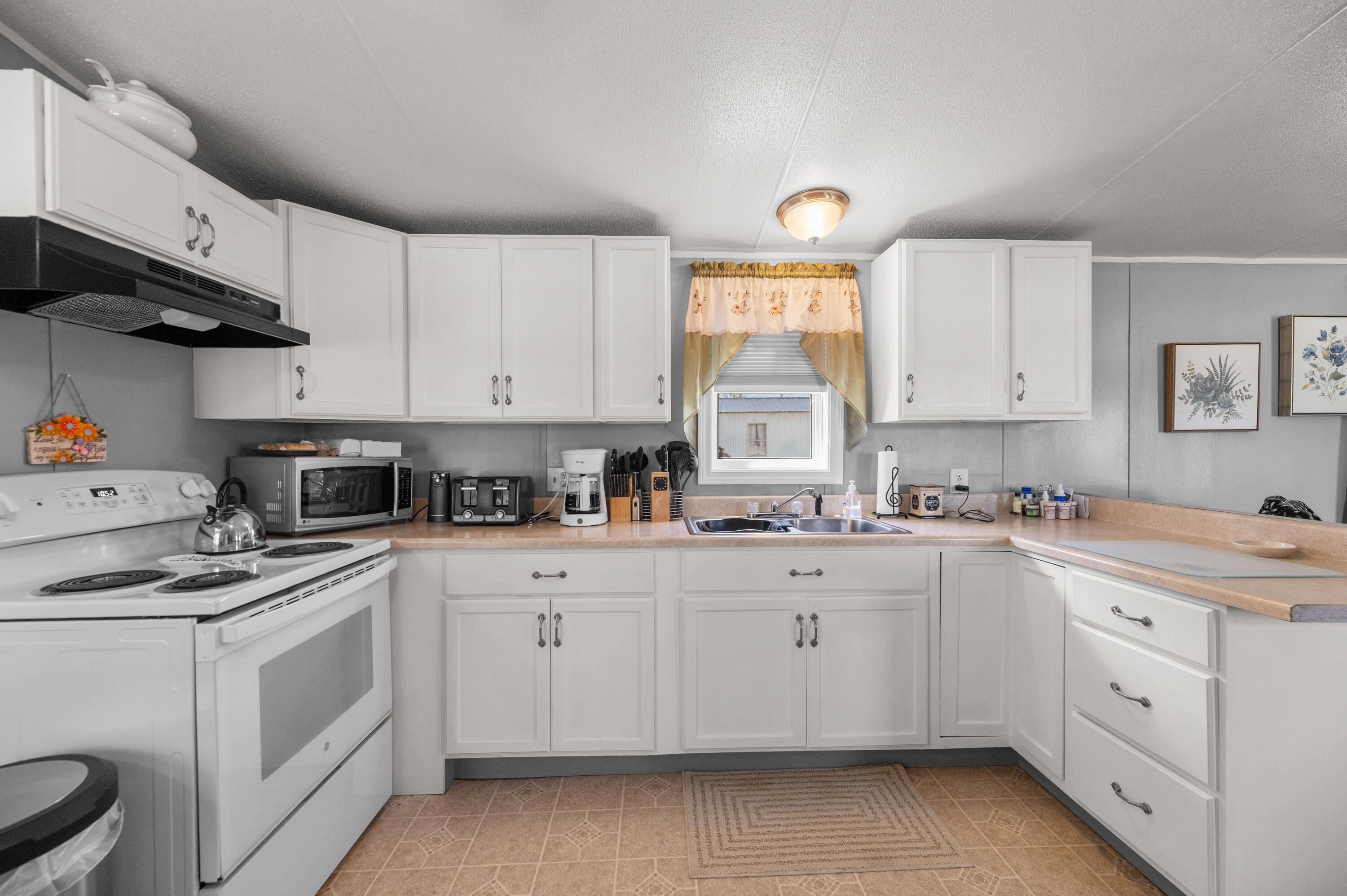 9 Long Avenue Clinton, ME 04927 - Photo 13 of 31 Kitchen