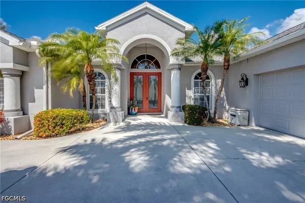 $549,000 | 2120 Southwest 8th Place, Cape Coral, FL 33991