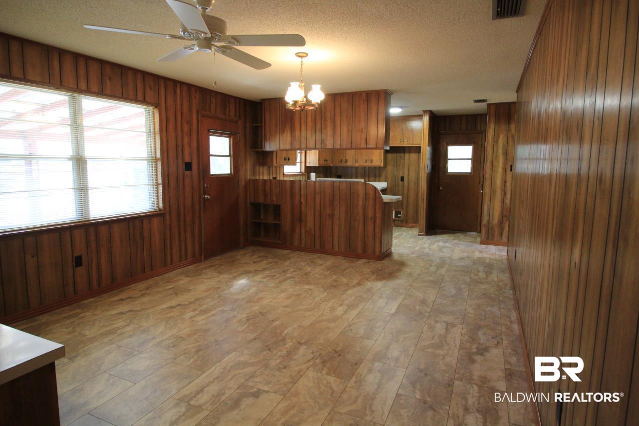 401 West Berry Avenue Foley, AL 36535 - Photo 16 of 29