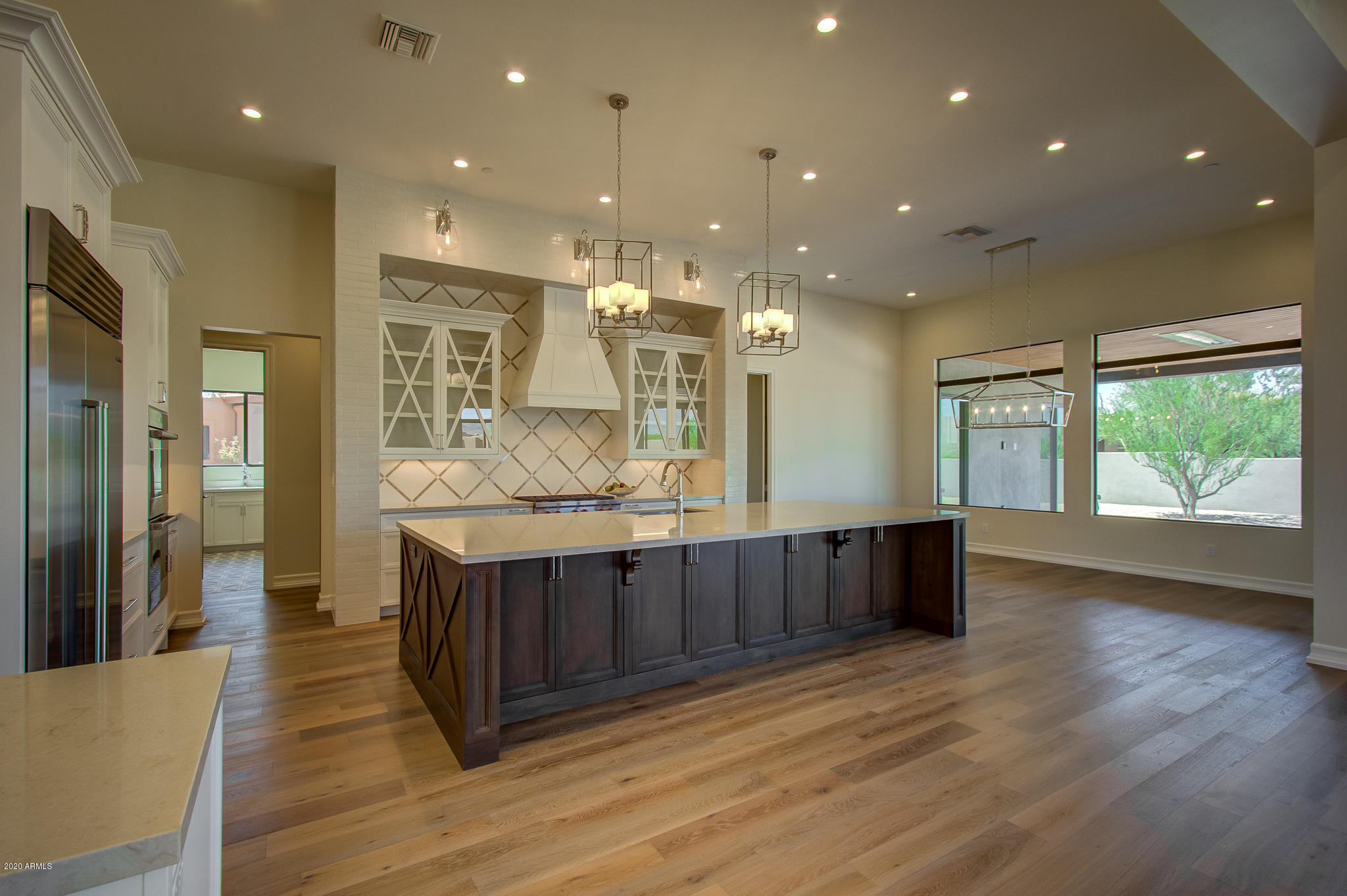 19120 East Box Bar Trail Rio Verde, AZ 85263 - Photo 11 of 30 Kitchen and large breakfast bar