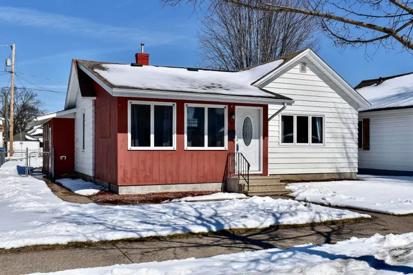 $215,000 | 518 West Wabasha Street, Winona, MN 55987