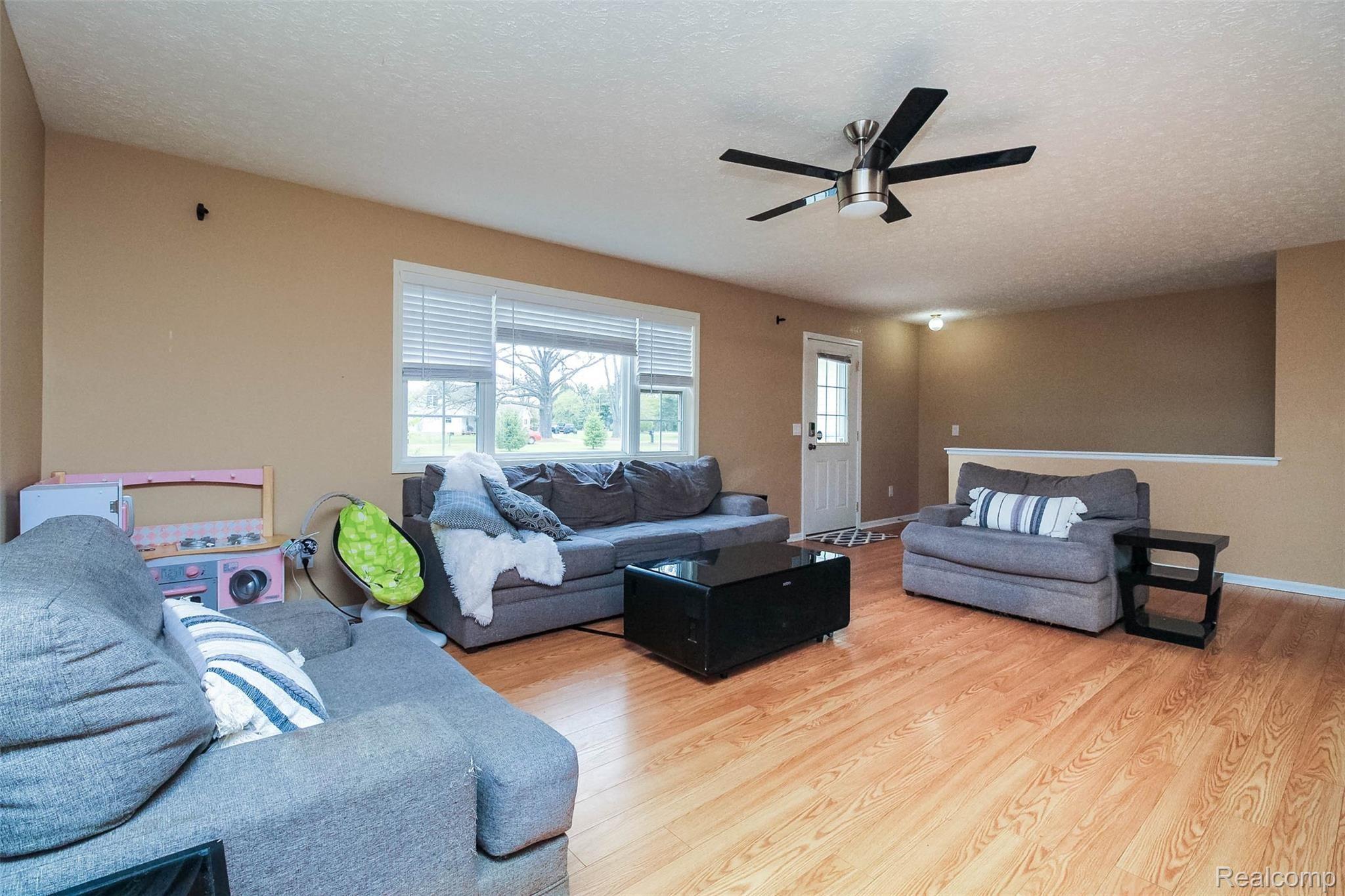 4960 Hogback Road Fowlerville, MI 48836 - Photo 9 of 39 9.jpg