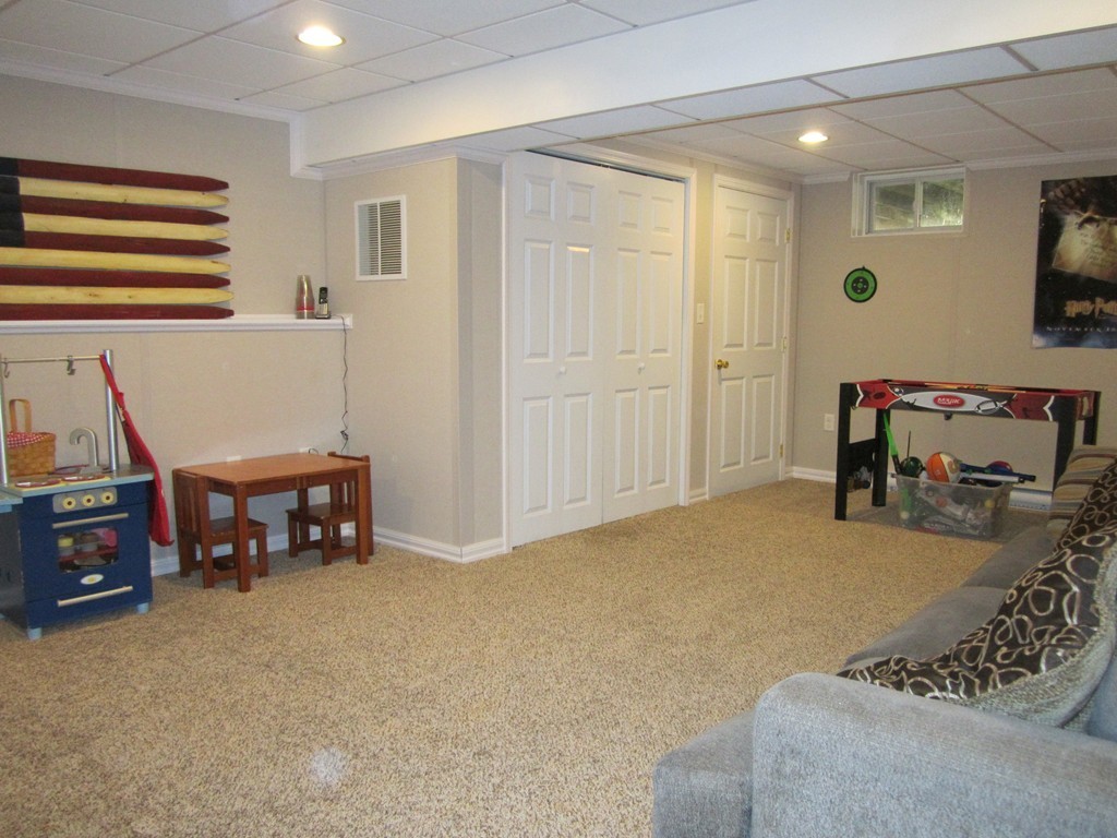 3 A Oakham Road North Brookfield, MA 01535 - Photo 20 of 26 a living room with furniture