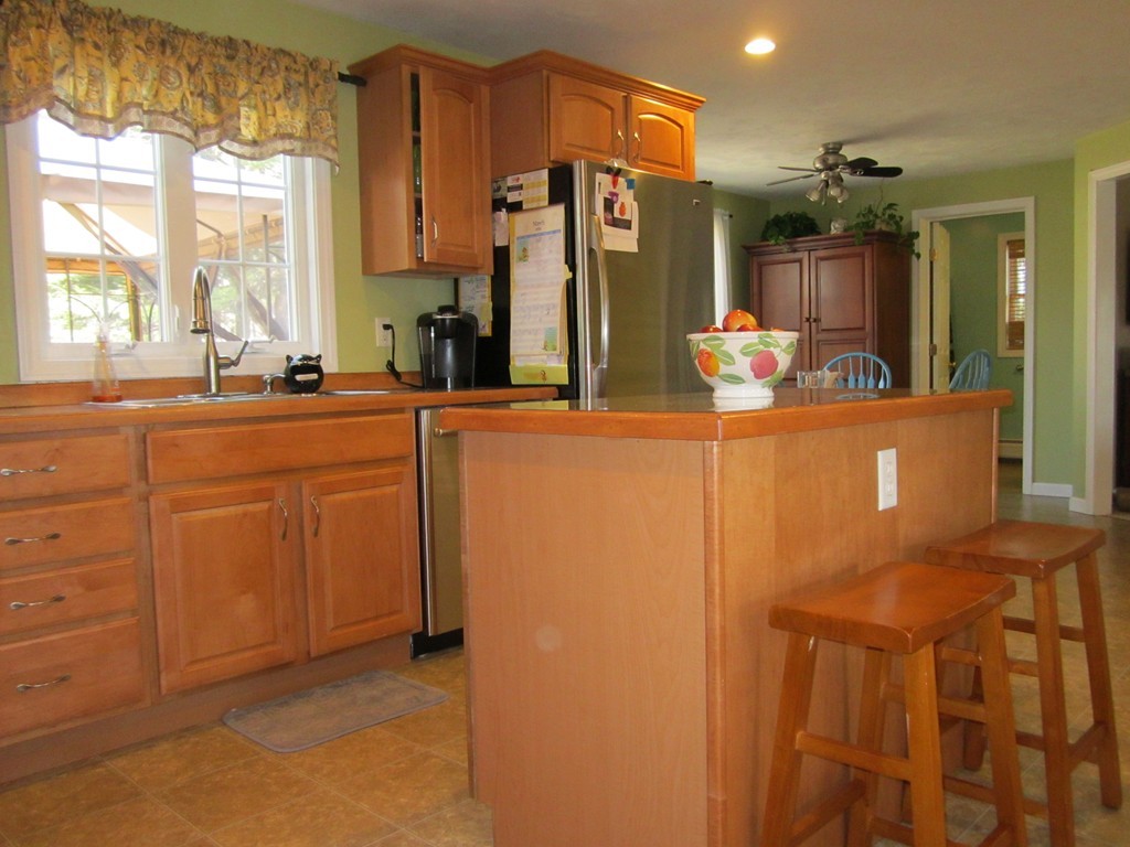 3 A Oakham Road North Brookfield, MA 01535 - Photo 6 of 26