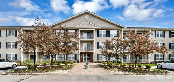 $299,900 | 49 Liddle Avenue, Edison, NJ 08837
