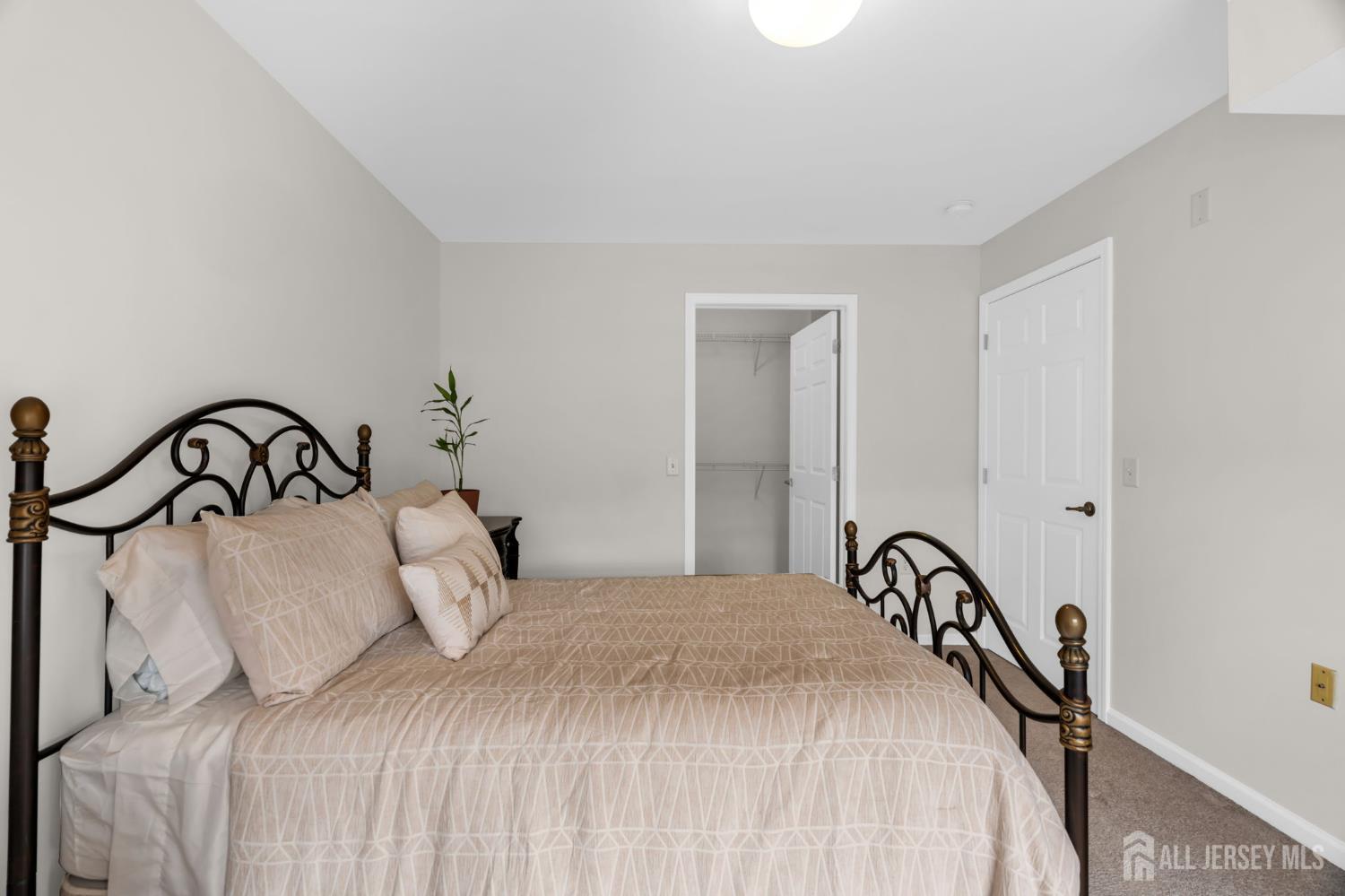 49 Liddle Avenue Edison, NJ 08837 - Photo 9 of 22